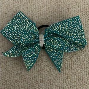 Senior elite teal bow